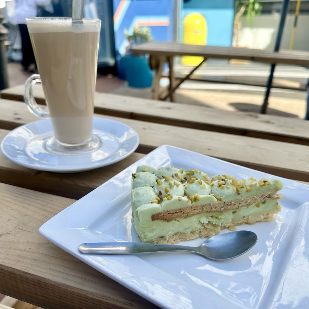 Sicilian pistachio cake